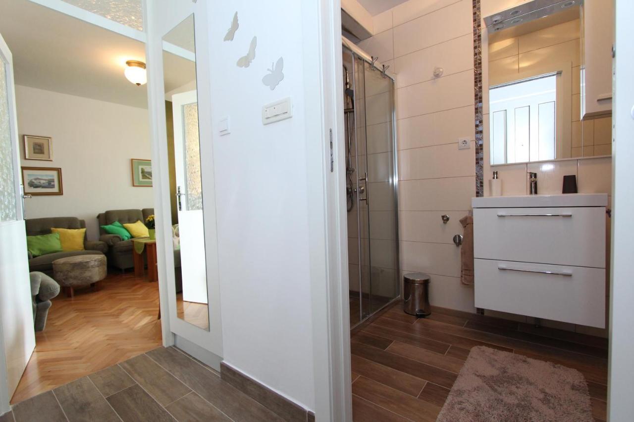 Apartment Elia Rovinj Exterior photo